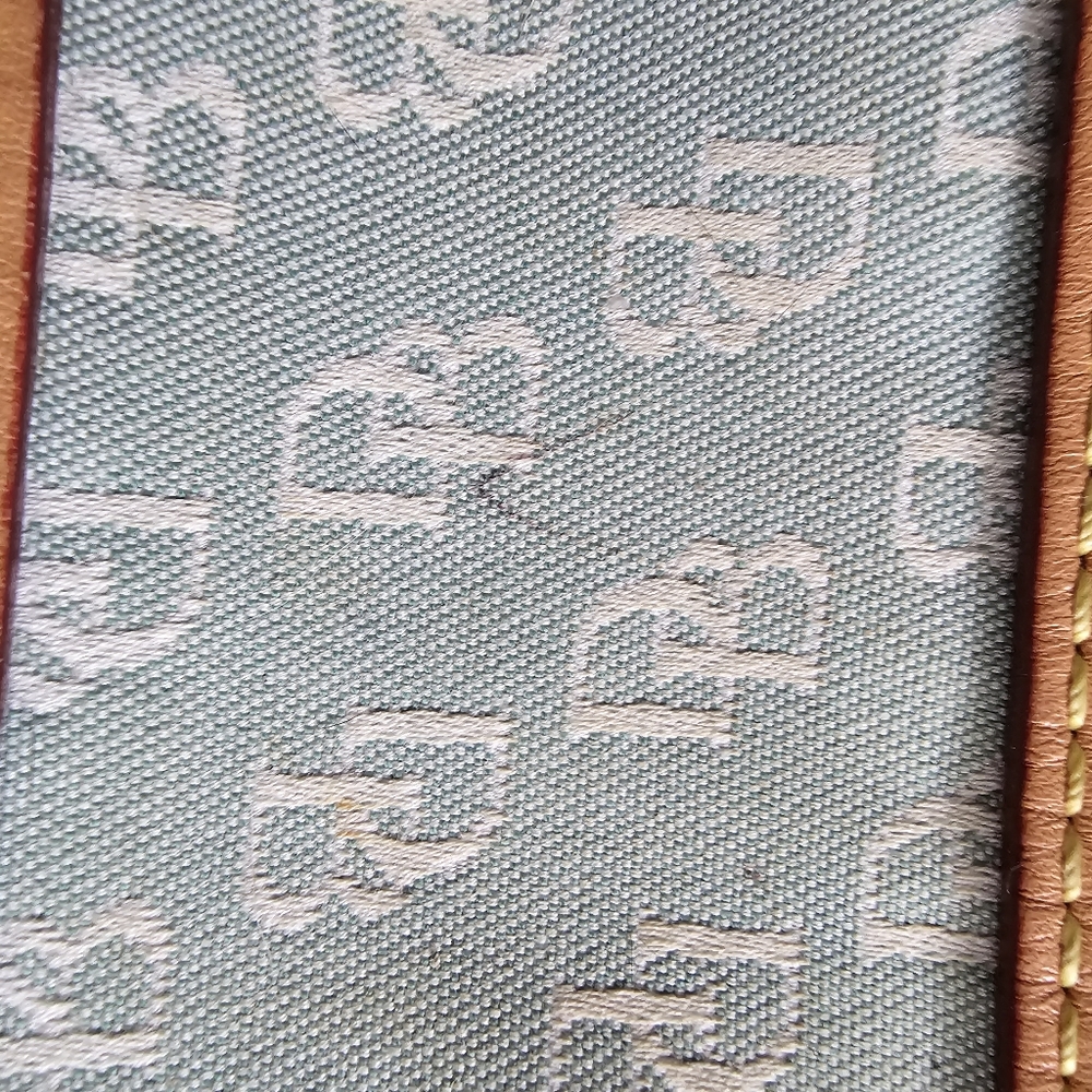 Large Dooney & Bourke purse with wallet - Picture 7 of 8
